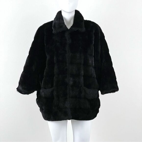 Trina Turk Women's Blac Faux Fur Dolman Sleeve Jacket - Picture 1 of 10